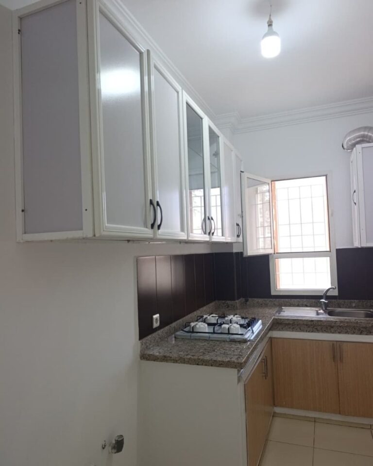 Appartement de 50 m² à coté de clinique Marjana SALE