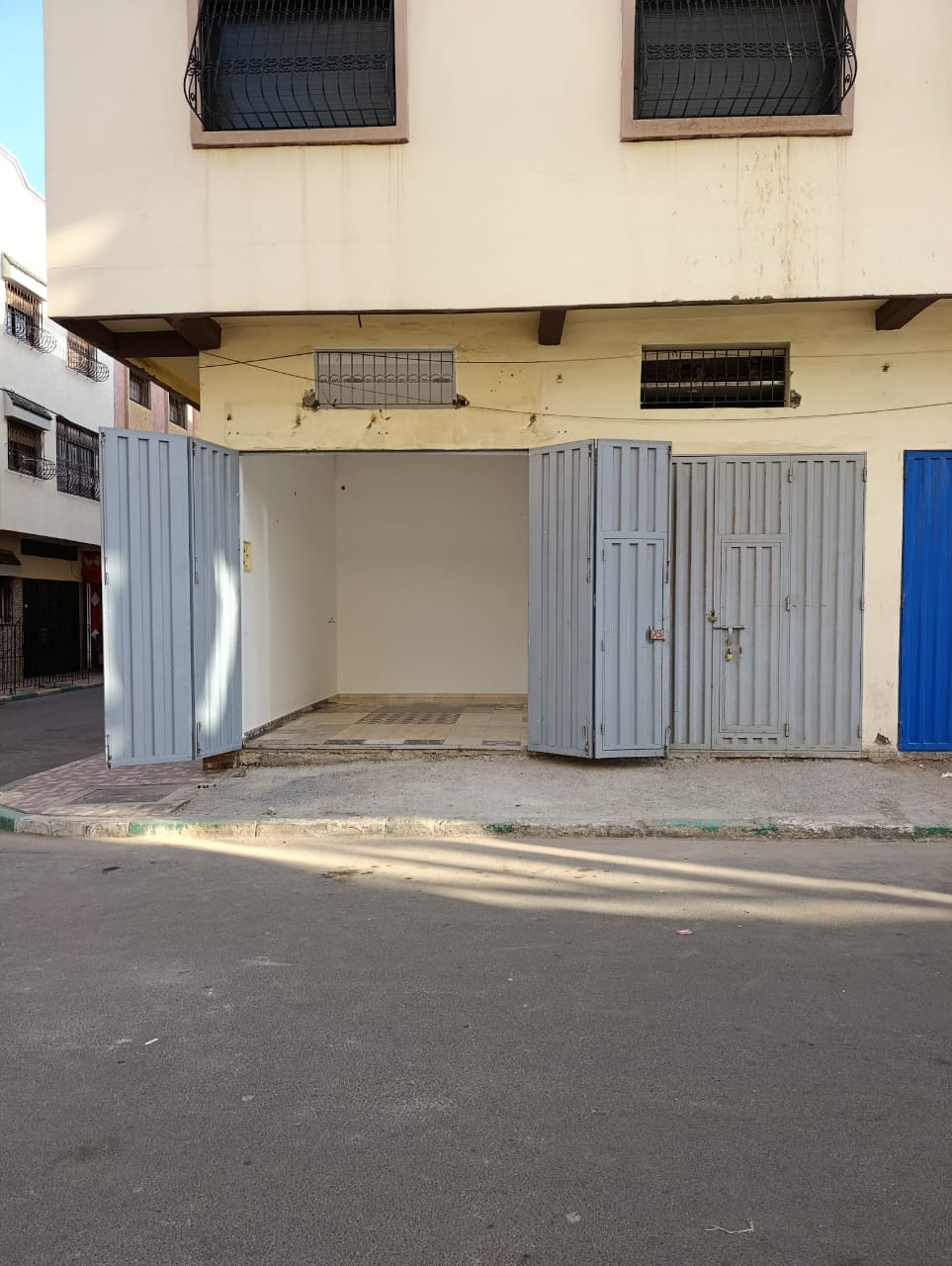 Garage commercial de 15m² à Salé
