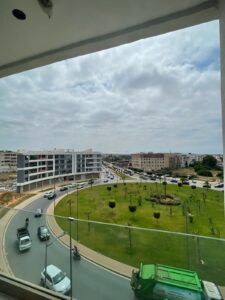 Plateau commercial LOCATION à la résidence Opéra Park Sala Al jadida 60m²